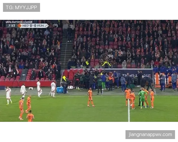 担架入场算不算比赛停止？规则拆解医疗暂停的判罚逻辑